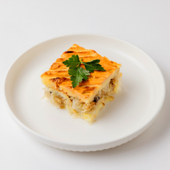 Запеканка картофельная с капустой и грибами