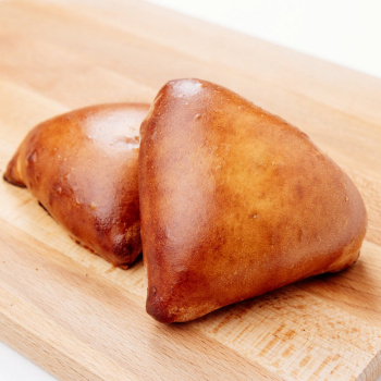 Пирог с зеленым луком и яцом, 60г