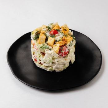 Салат Цезарь слоеный с курицей