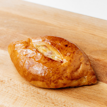 Расстегай с ветчиной и сыром, 80г