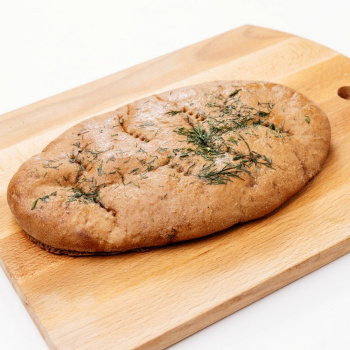 Лепёшка ржаная с чесноком и зеленью, 200г