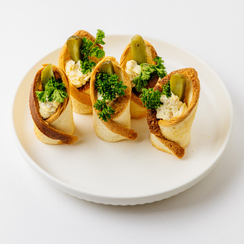 Конвертики с сырной начинкой и копченой курицей, 290г