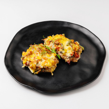 Курица с овощами запееченная под сливочным соусом, 100г